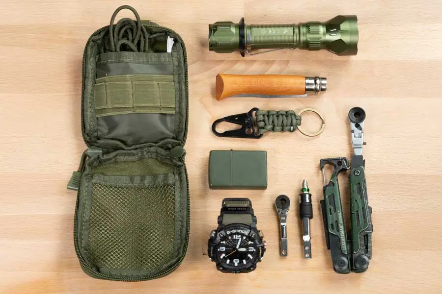 Essential-EDC-Tools-for-Your-Everyday-Carry-Bag--711L-Tools-03