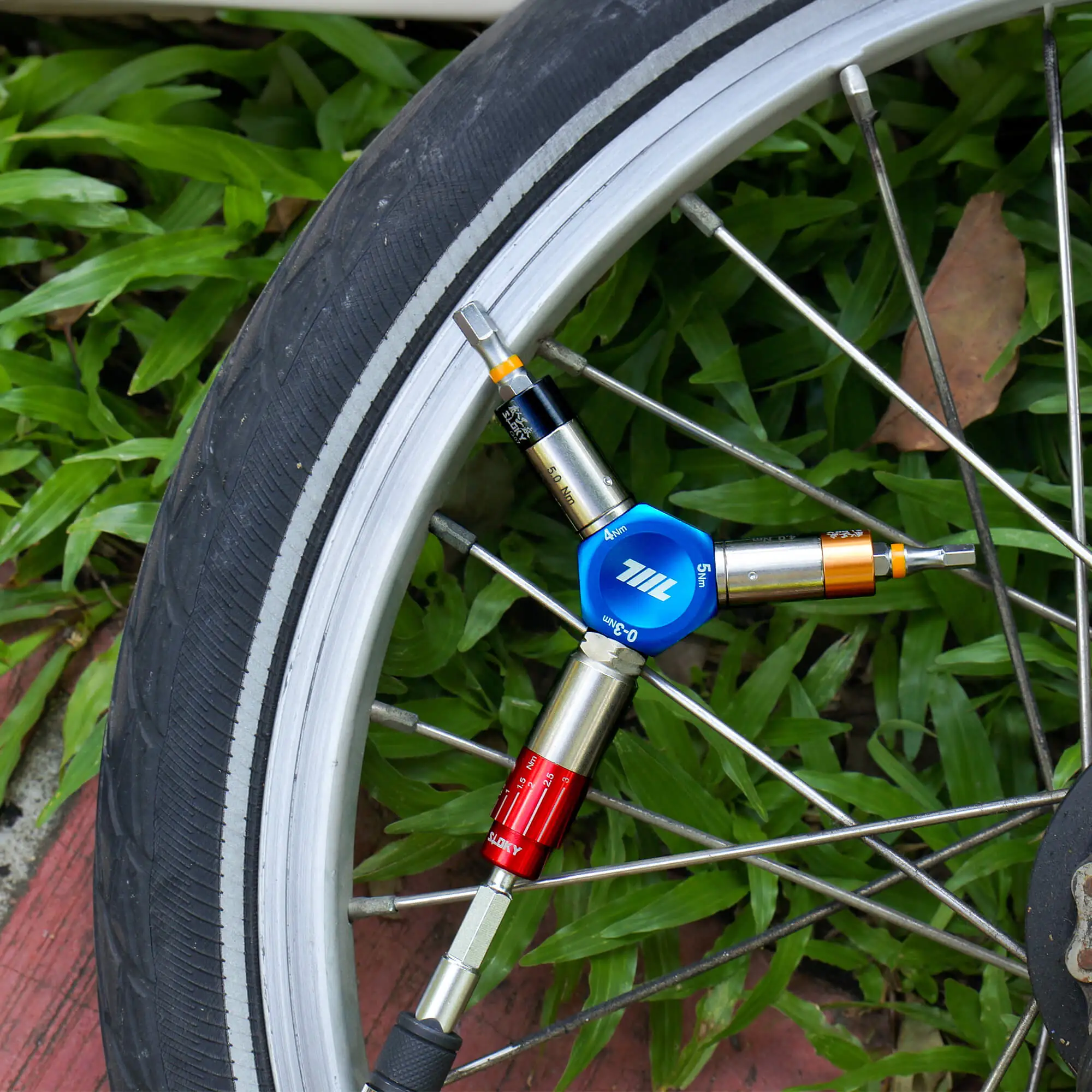 711L EDC Y Torque Driver (Blue) 06