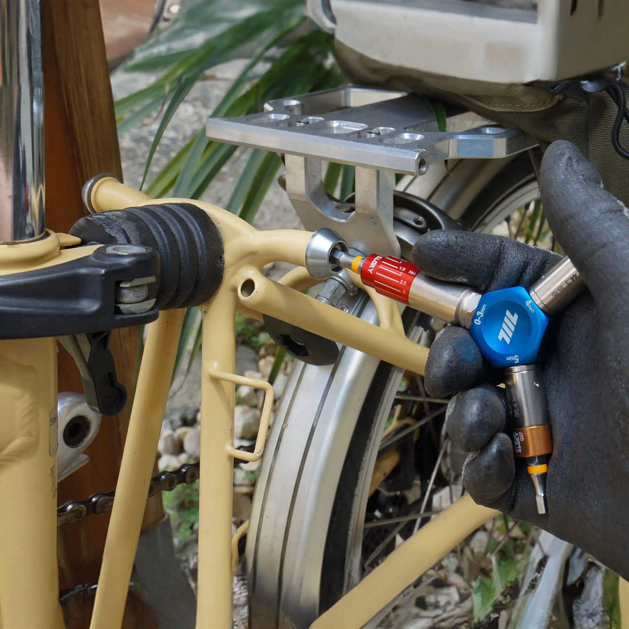 711L EDC Y Torque Driver (Blue) 08