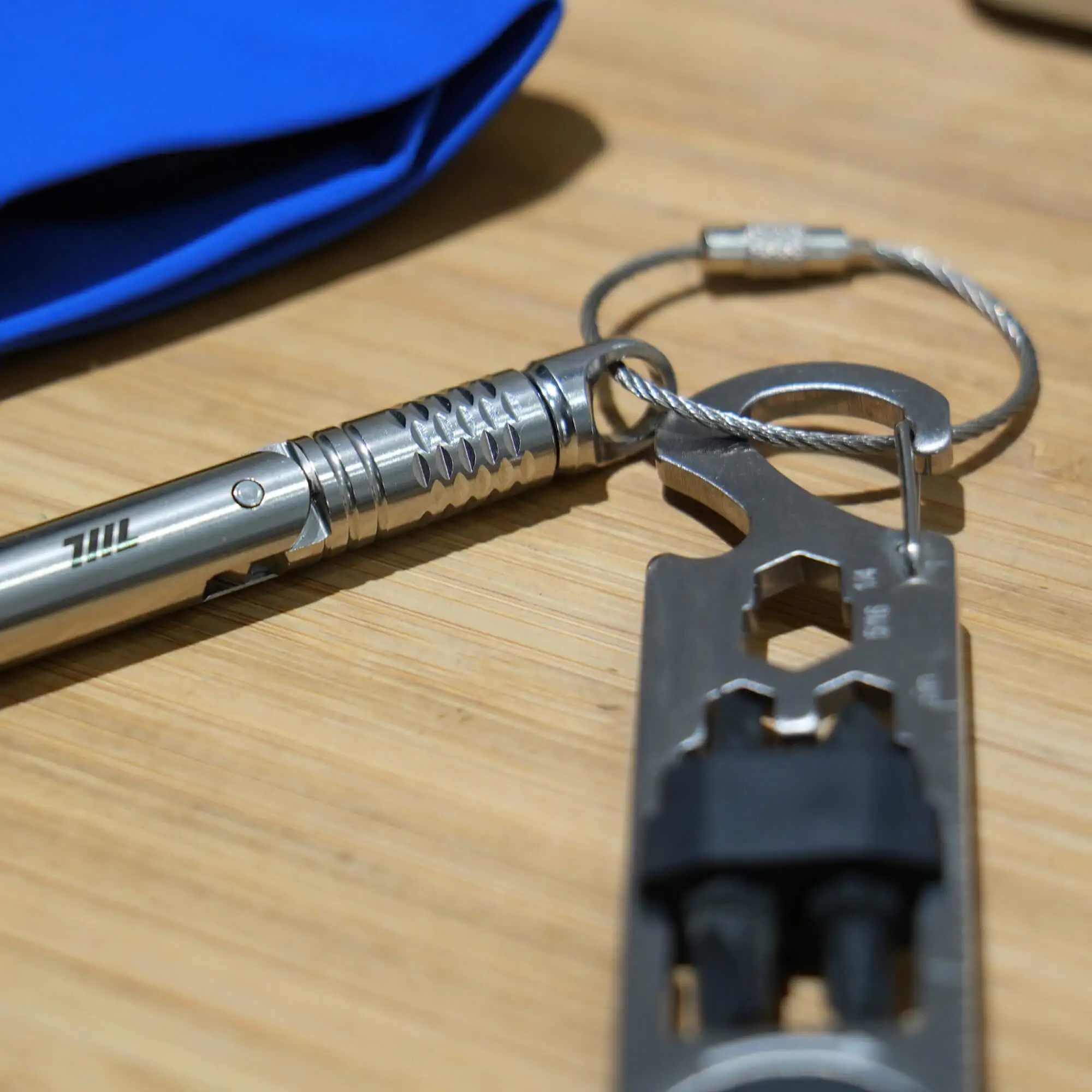 07-keyring-loop-duo-bit-holder-connection