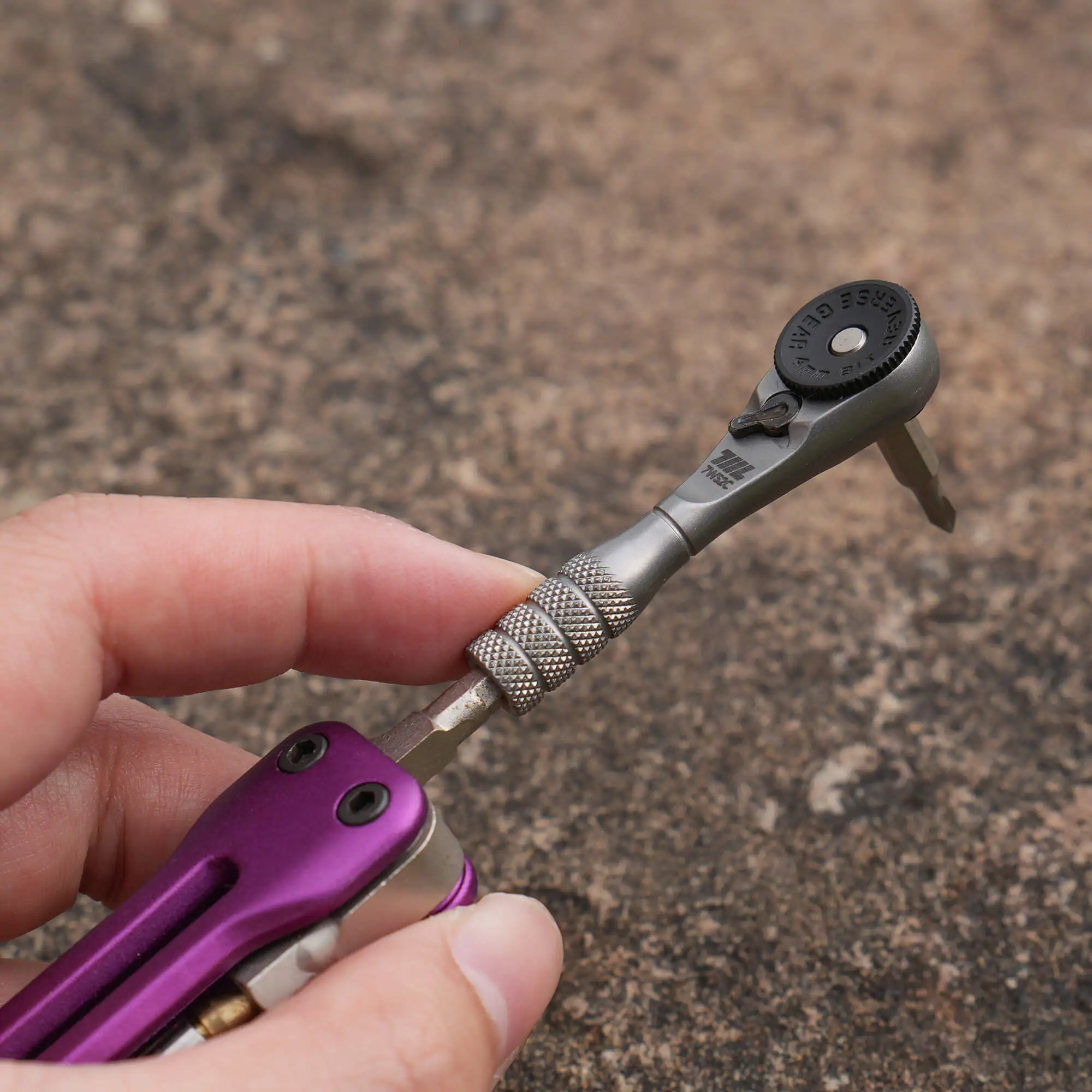 10-micro-ratchet-wrench-handheld